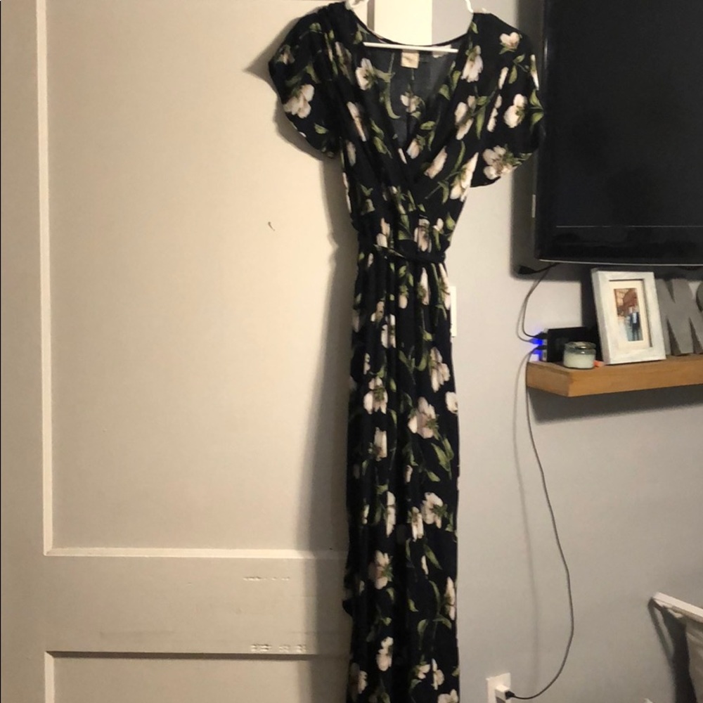 Lulus Floral Sleeved Maxi Dress